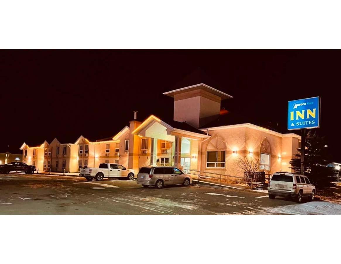 Aurora Park Inn & Suites Dawson Creek Esterno foto